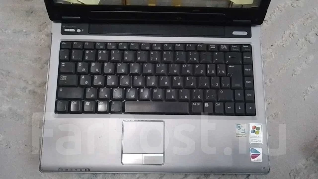 Asus W6A. 13.3", 2����, ��� 512 ��, WiFi: 1, Bluetooth: 1 ����