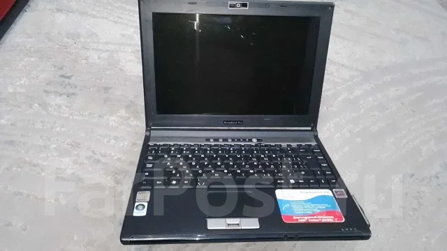 Roverbook Pro 200. 12.1", 1,8����, ��� 2048 ��, ���� 250���, WiFi: 1, Bluetooth: 1 ����