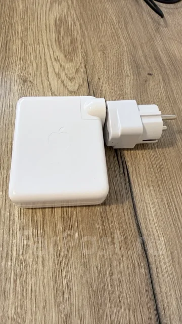 Apple MacBook Pro 16. 16.2", ���� 1 000���, WiFi: 1, Bluetooth: 1 ����