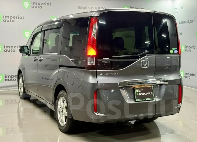 Honda Stepwgn. �������, 4wd, 1.5 (150��.�.), ������, 108 000����. �� ����
