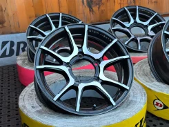 RAYS Gram Lights Azure 57JMA. 5.5x16", 5x139.7, ET22, �� 108,8���. ����