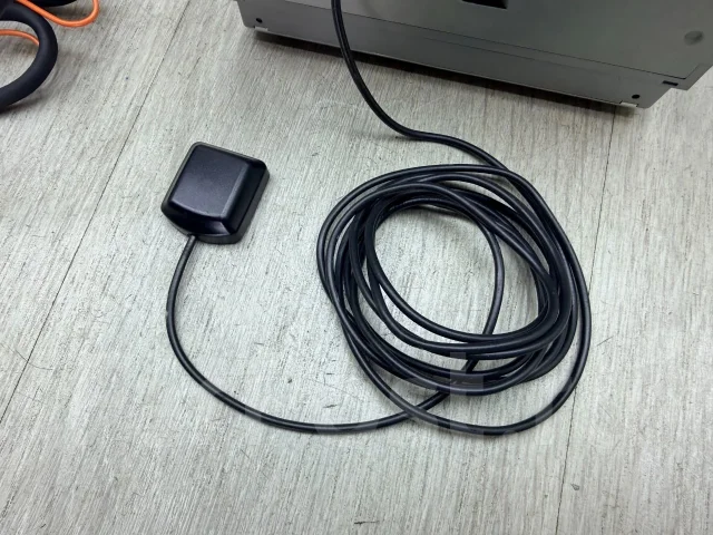 Clarion MAX735HD ����