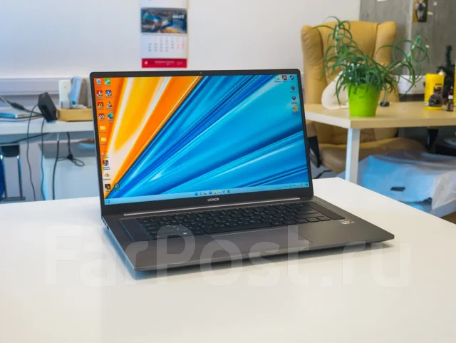 Honor MagicBook 16. 16.1", 3,3����, ��� 16 ��, ���� 512���, WiFi: 1, Bluetooth: 1, ����������� �� 8��. ����