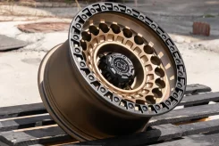 MLJ Black Rhino. 8.5x16", 6x139.7, ET0, �� 110,1���. ����