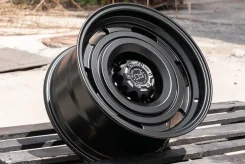 MLJ Black Rhino. 8.5x16", 6x139.7, ET0, �� 110,1���. ����