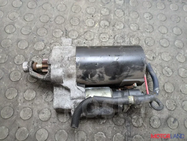 ������� Audi A4 (B8) 2007-2015 21204243 03L911021E ����