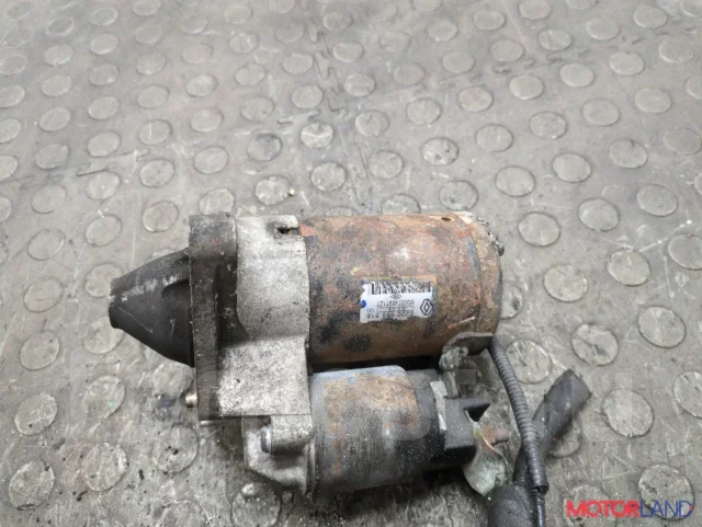 ������� Renault Scenic 2009-2012 21203447 8200665518 ����