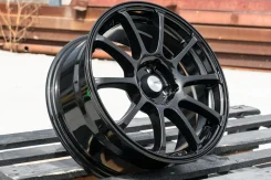 Advan Racing RS. 7.0x16", 4x100, ET38, �� 73,1���. ����