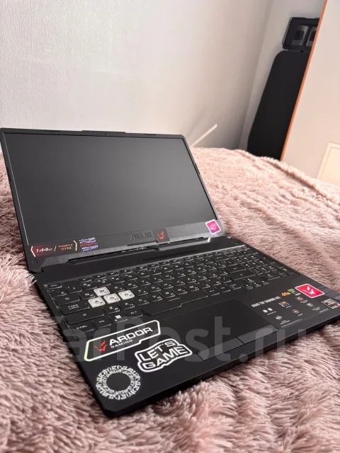Asus TUF Gaming A15. 15.4", 4,5����, ��� 16 ��, ���� 512���, WiFi: 1, Bluetooth: 1, ����������� �� 4��. ����