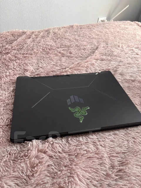 Asus TUF Gaming A15. 15.4", 4,5����, ��� 16 ��, ���� 512���, WiFi: 1, Bluetooth: 1, ����������� �� 4��. ����