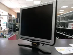 Philips. 19", ���������� �� (LCD, LED, QLED) ����