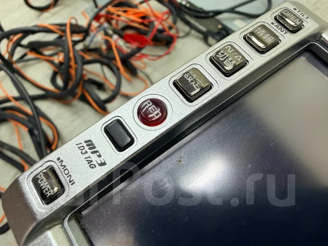 Clarion MAX735HD ����