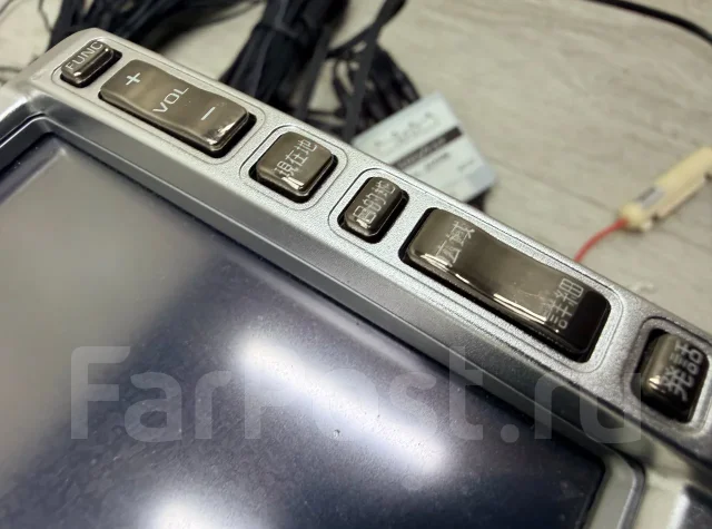 Clarion MAX735HD ����