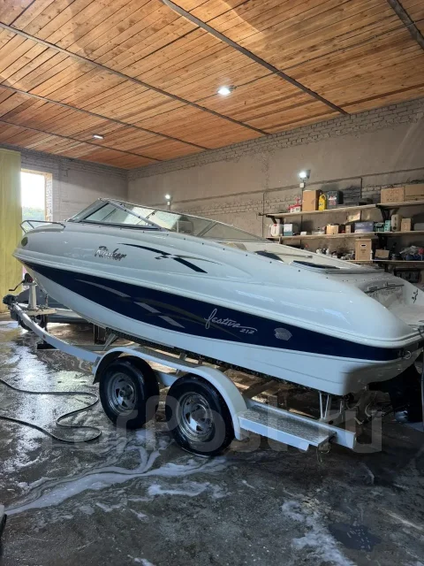 Rinker. 1998 ���, ����� 6,5��., ��������� ������������, 280��.�., ������ ����