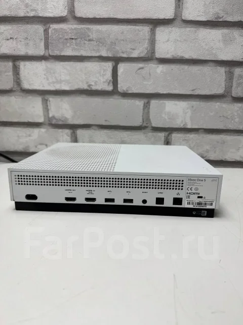 Microsoft Xbox One S ����