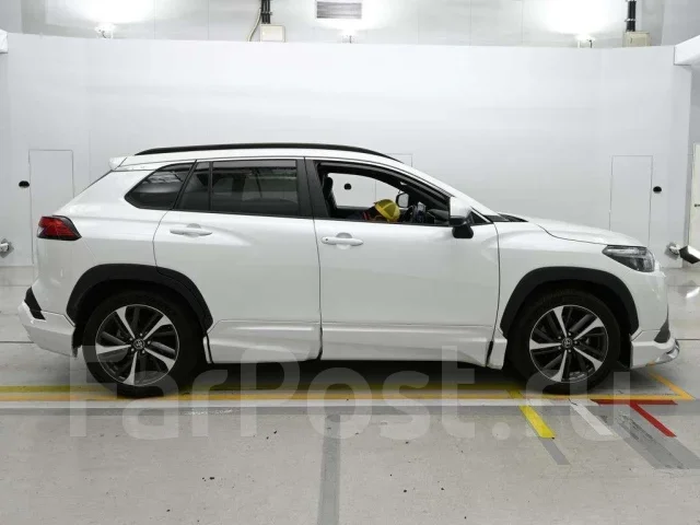 Toyota Corolla Cross. ��������, ��������, 1.8 (140��.�.), ������, 19 000����. ��, �/�. ��� ����� �� ������������ ����