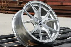 HRE P101. 7.0x16", 5x100, ET38, �� 73,1���. ����