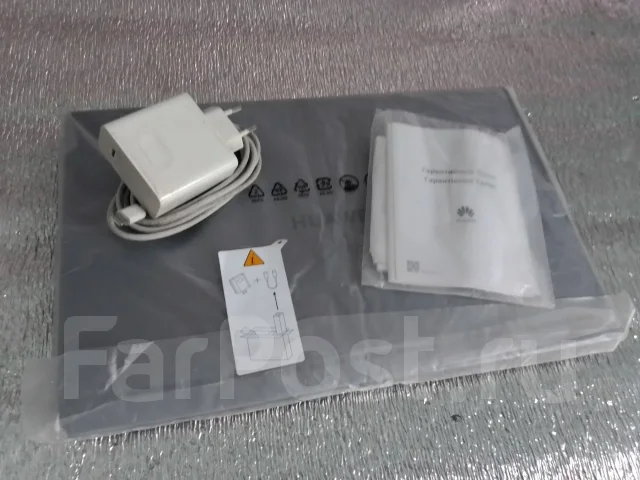 Huawei MateBook D 15. 15.6", 2,1����, ��� 8 ��, ���� 256���, WiFi: 1, Bluetooth: 1, ����������� �� 6��. ����