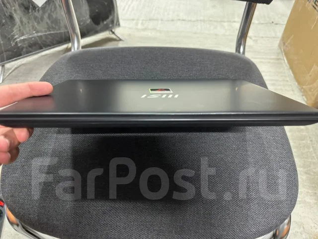 MSI Modern 14 C12M. 14", 1,3����, ���� 512���, WiFi: 1, Bluetooth: 1 ����
