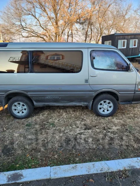 Toyota Hiace. �������, 4wd, 2.0 (129��.�.), ������, 400����. �� ����