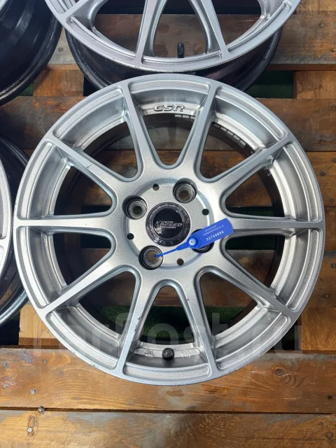 Hot Stuff Cross X-Speed. 5.5x15", 4x100, ET43, �� 73,1���. ����