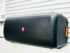 JBL PartyBox 300 (��� �����/ 240 ��/ 18 �/ Bluetooth) � ��������� ����