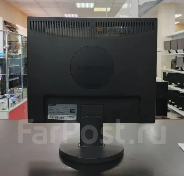 Samsung. 19", ���������� �� (LCD, LED, QLED) ����