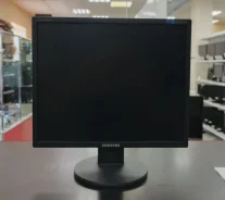Samsung. 19", ���������� �� (LCD, LED, QLED) ����