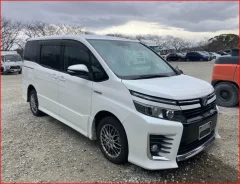 Toyota Voxy. ZWR80, 2ZR ����