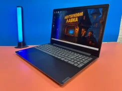 Lenovo. 15.6", 3����, ��� 4 ��, ���� 250���, WiFi: 1, Bluetooth: 1, ����������� �� 2��. ����