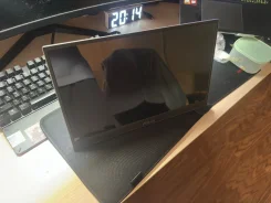 Asus. 15.6", ���������� OLED ����