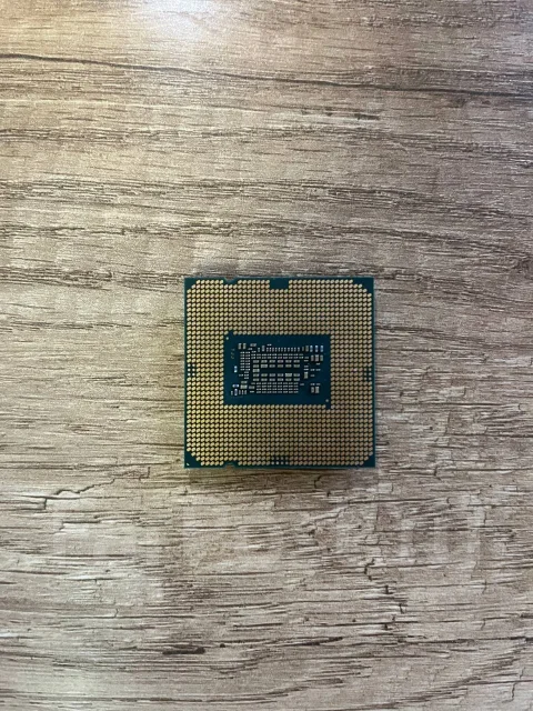 Intel Core i3-10105F ����