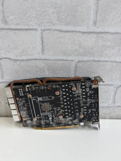 Radeon RX 580 2048SP ����