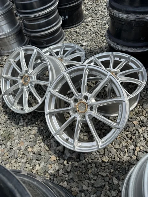 RAYS Gram Lights 57Getter. 7.5x18", 5x114.3, ET40 ����