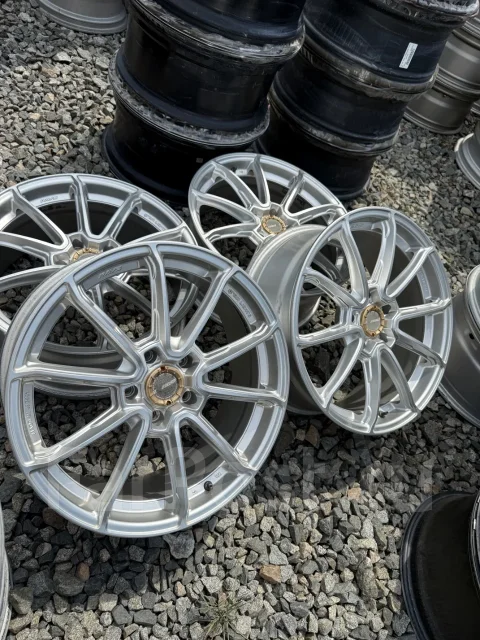 RAYS Gram Lights 57Getter. 7.5x18", 5x114.3, ET40 ����