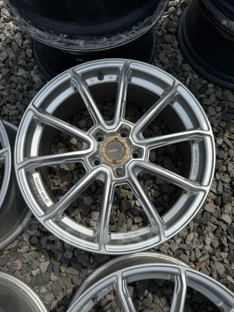 RAYS Gram Lights 57Getter. 7.5x18", 5x114.3, ET40 ����