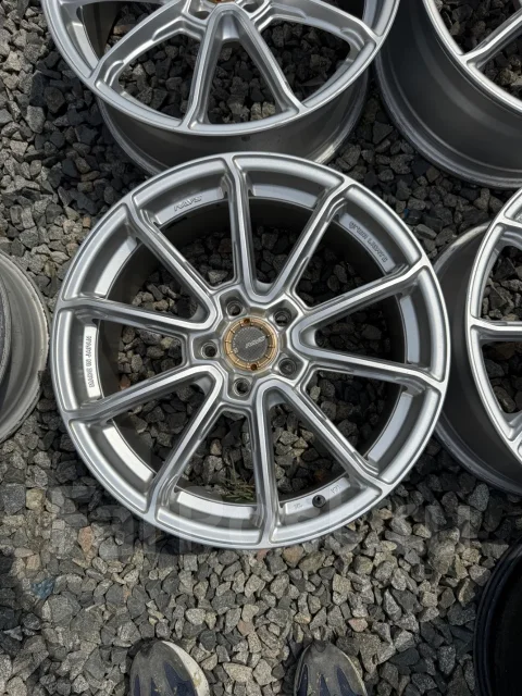 RAYS Gram Lights 57Getter. 7.5x18", 5x114.3, ET40 ����