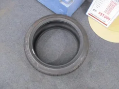 Bridgestone Finessa HB01