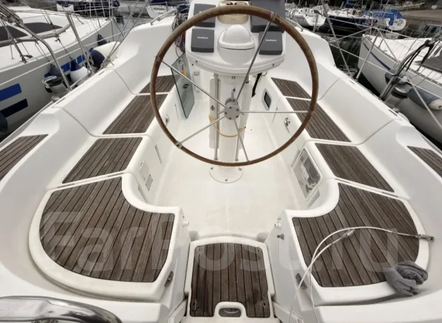 Sun Odyssey 37. ����� 11,4��., 2000 ���. ��� ����� �� ������������ ����