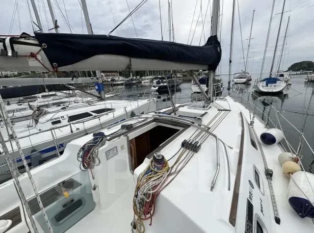 Sun Odyssey 37. ����� 11,4��., 2000 ���. ��� ����� �� ������������ ����