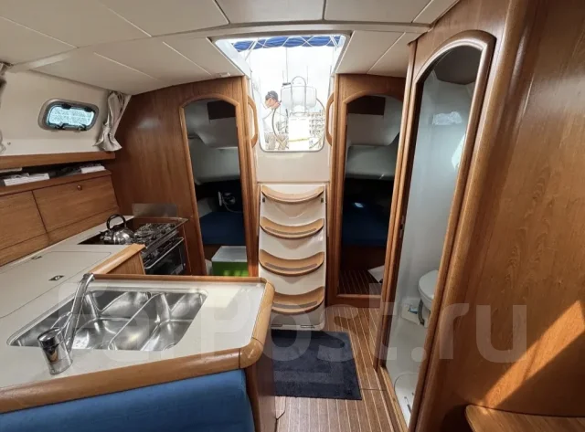 Sun Odyssey 37. ����� 11,4��., 2000 ���. ��� ����� �� ������������ ����