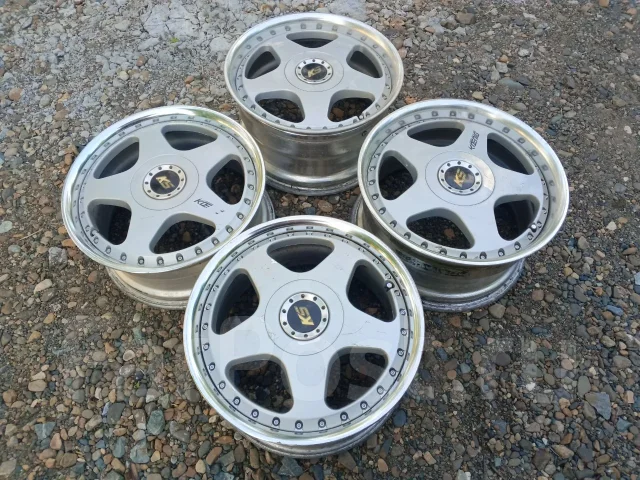 SSR Koenig. 8.0/9.0x17", 5x114.3, ET49/44 ����