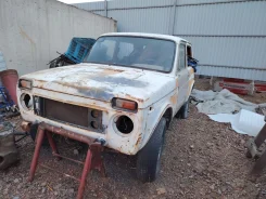 ���� 4�4 2121 ����. ��������, 4wd, 1.6 (65��.�.), ������, 100 000����. �� ����
