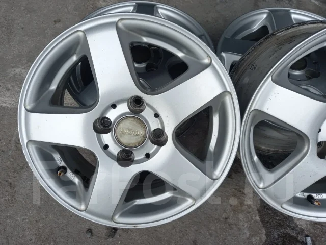 Bridgestone Vaggio. 5.5x14", 4x100, ET40, �� 70,1���. ����