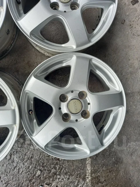 Bridgestone Vaggio. 5.5x14", 4x100, ET40, �� 70,1���. ����