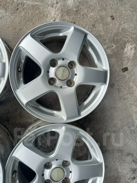 Bridgestone Vaggio. 5.5x14", 4x100, ET40, �� 70,1���. ����