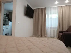 1-���������, �������� 50 ��� ������� 62. �������, 42���.��., 2/4 ���� ����