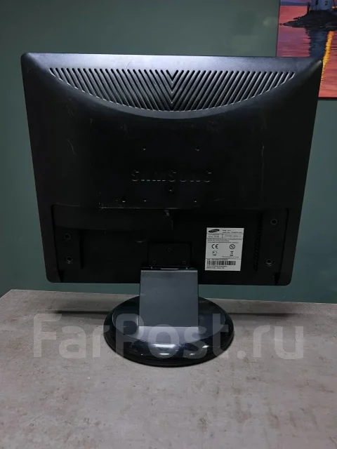 Samsung. 19" ����