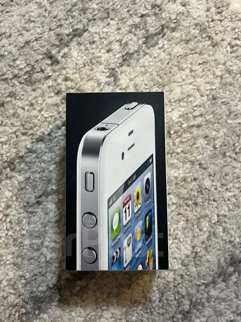 Apple iPhone 4. �/�, 32 ��, ����� ����