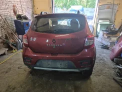 Renault Sandero Stepway. B8MT, K7M ����